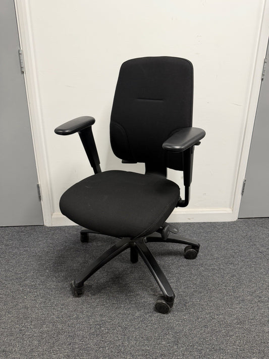 RH Logic 200 Ergonomic Office Chair – Fully Adjustable – Excellent Condition