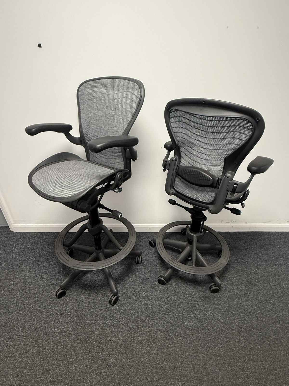 Herman Miller Aeron Draughtsman Chair – Size B – Graphite – 2014