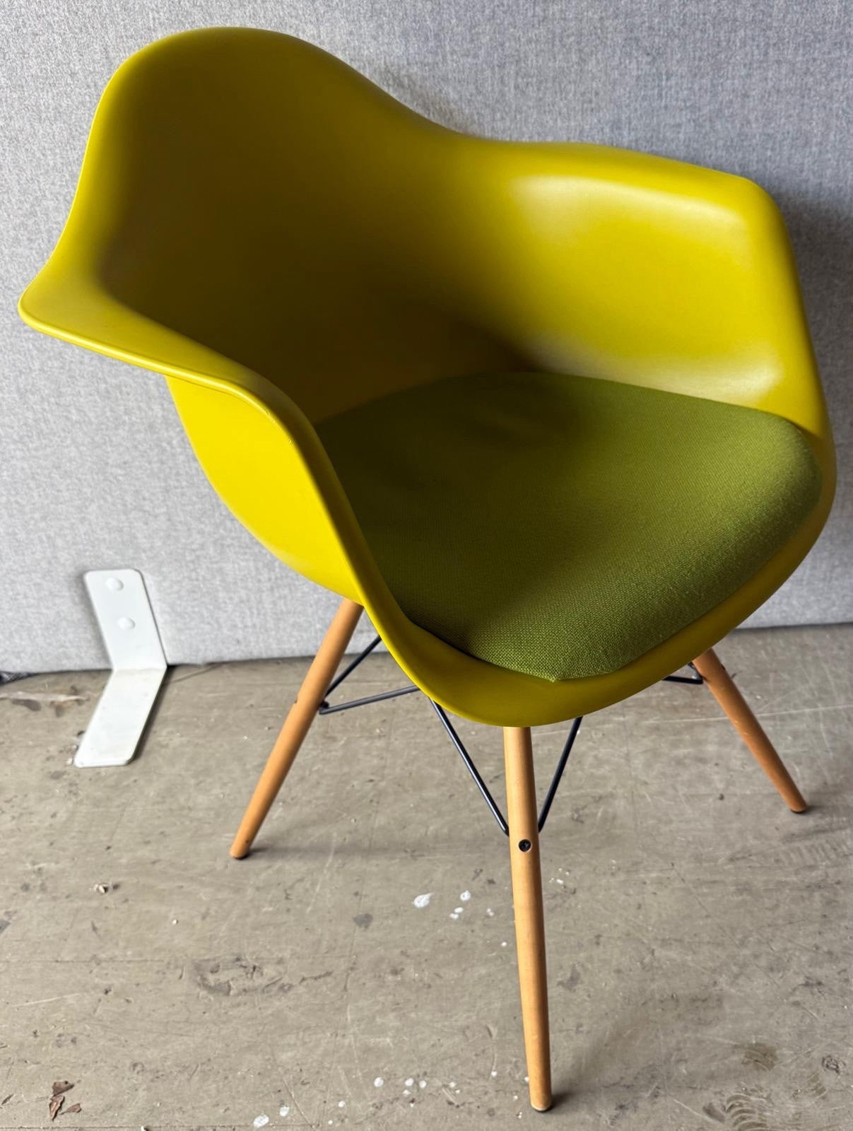 Eames RE DAW Armchair Hopsak Yellow Pastel Green Wooden Base Designer Chair