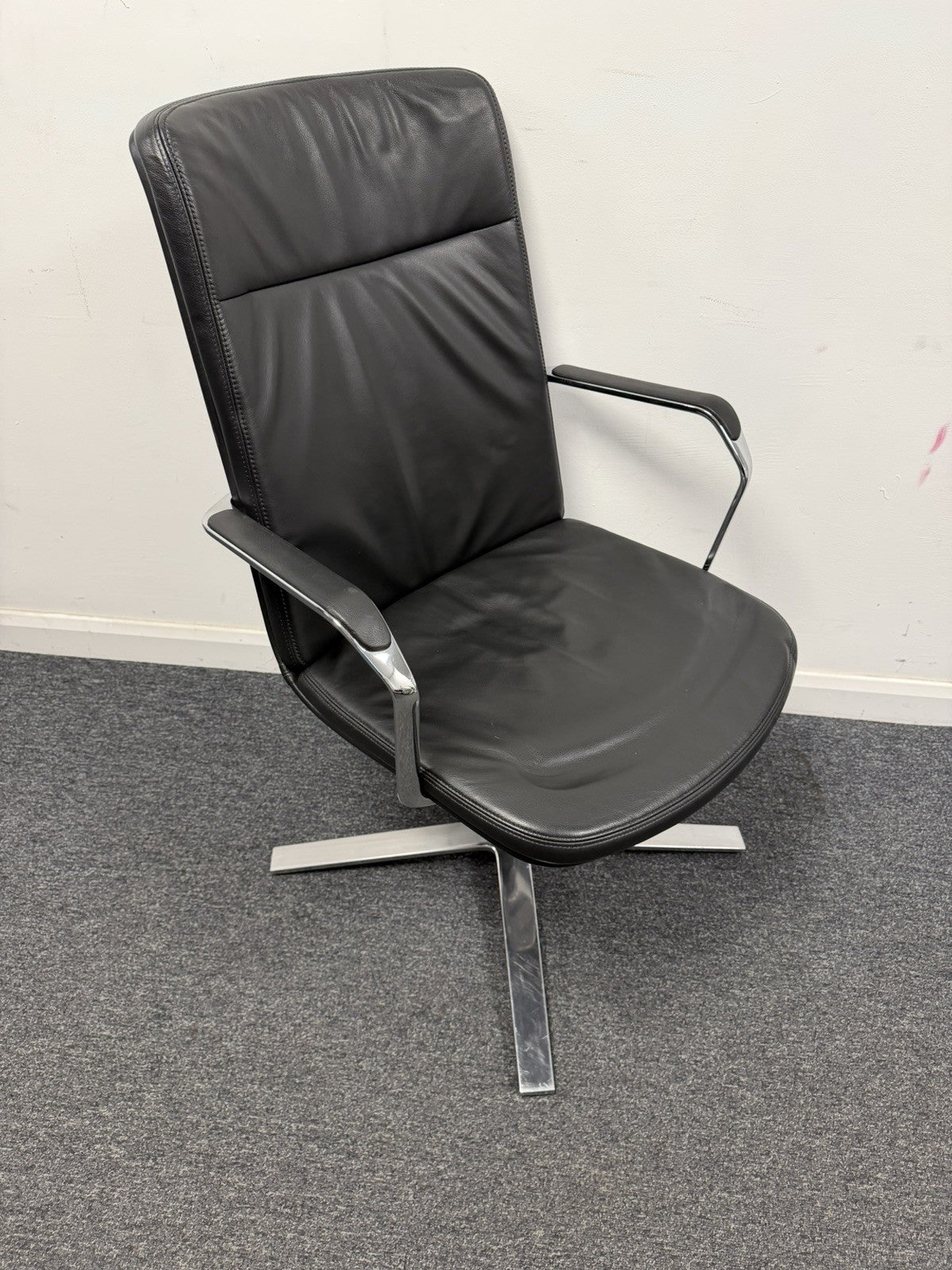 Orangebox Calder Meeting Chair Modern Office Conference Excellent Condition