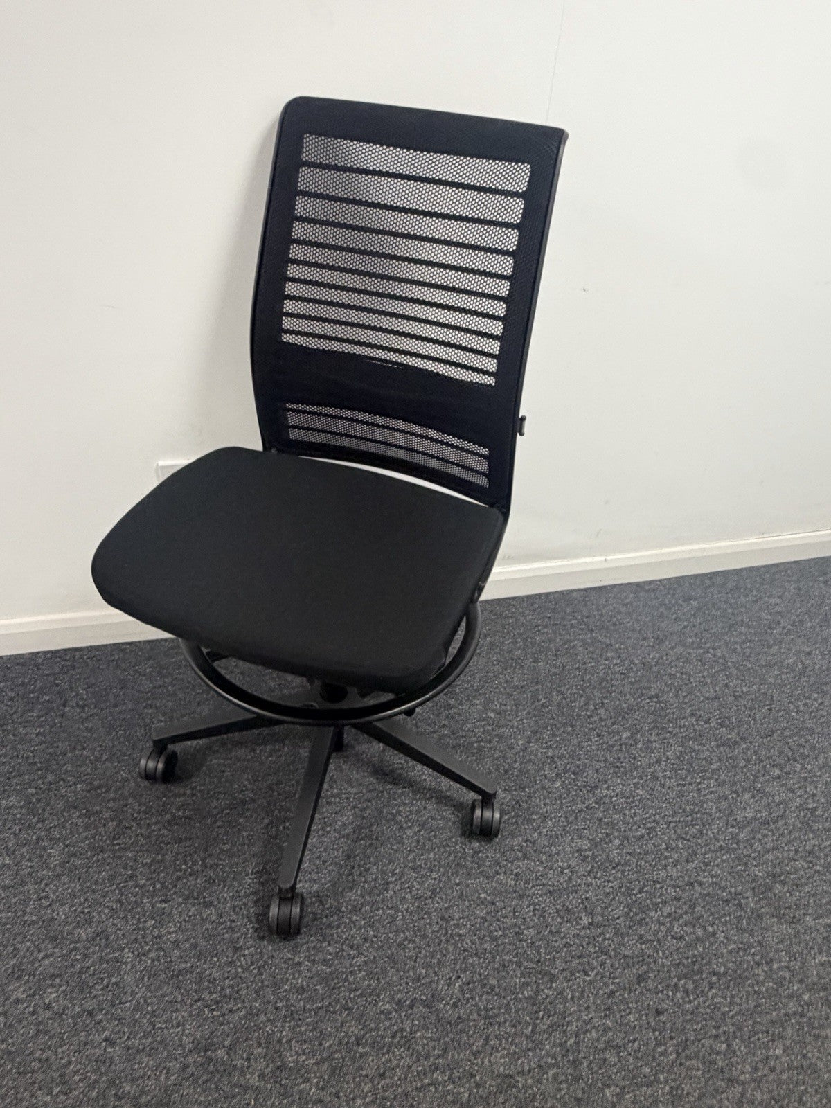 Steelcase Think V2 Draughtsman Chair Black Mesh Ergonomic Office Laboratory VGC