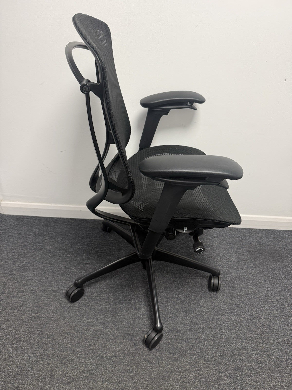 ⭐️ Okamura Contessa Ergonomic Office Chair – Black Mesh – Excellent Condition ⭐️