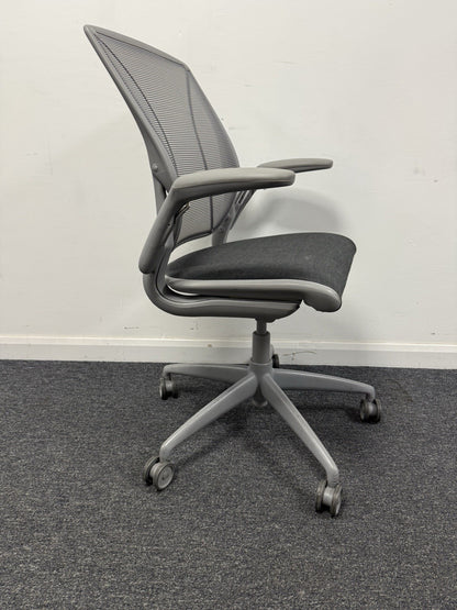 Humanscale Diffrient World Chair In Grey Mesh & Padded Seat