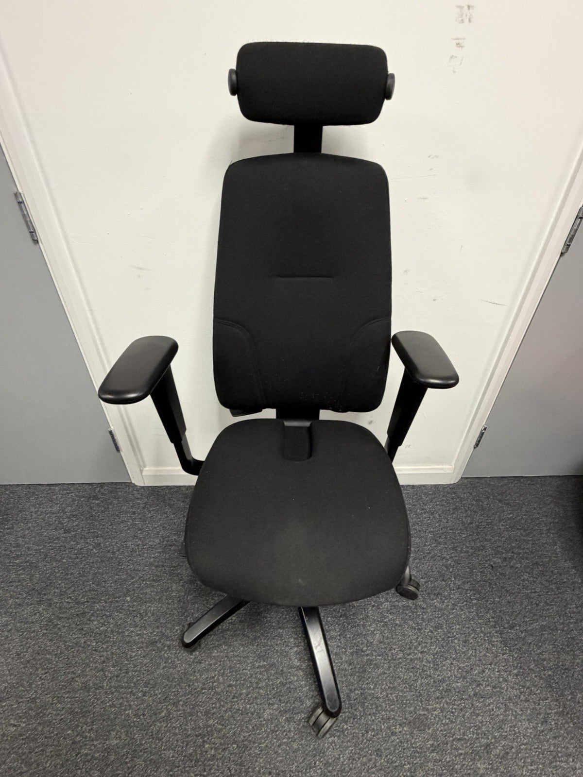 RH Logic 220 Ergo Office Chair Headrest Coccyx Seat Fully Adjustable Chair Black