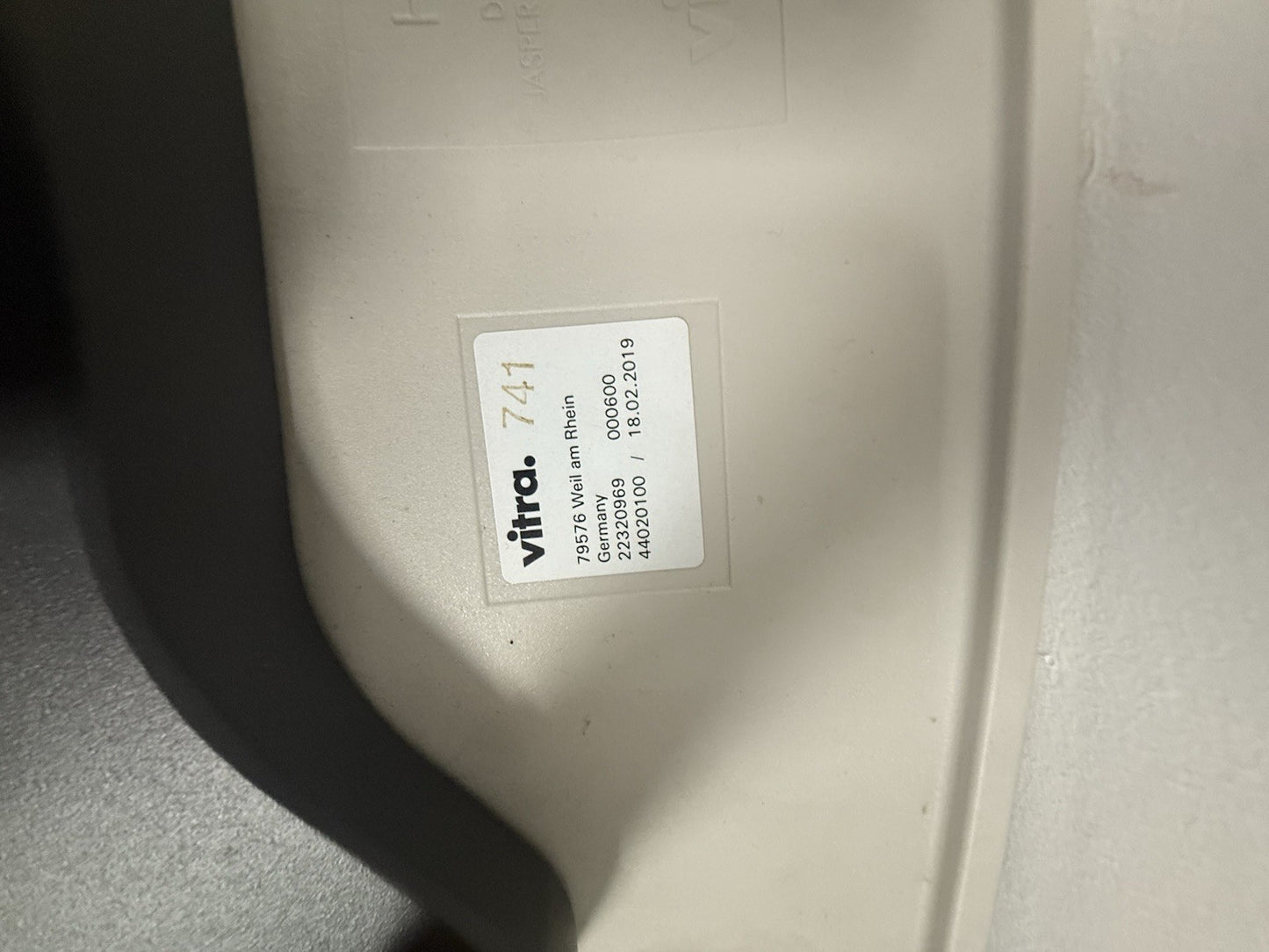 Vitra Hal Dining Chair 2019 In Warm Grey In Excellent Condition Free Delivery