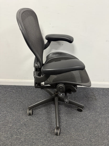 Herman Miller Aeron Size A In Graphite