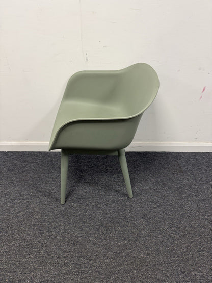 Muuto Visu Lounge Chair – Green – Scandinavian Design Muted Green Tone