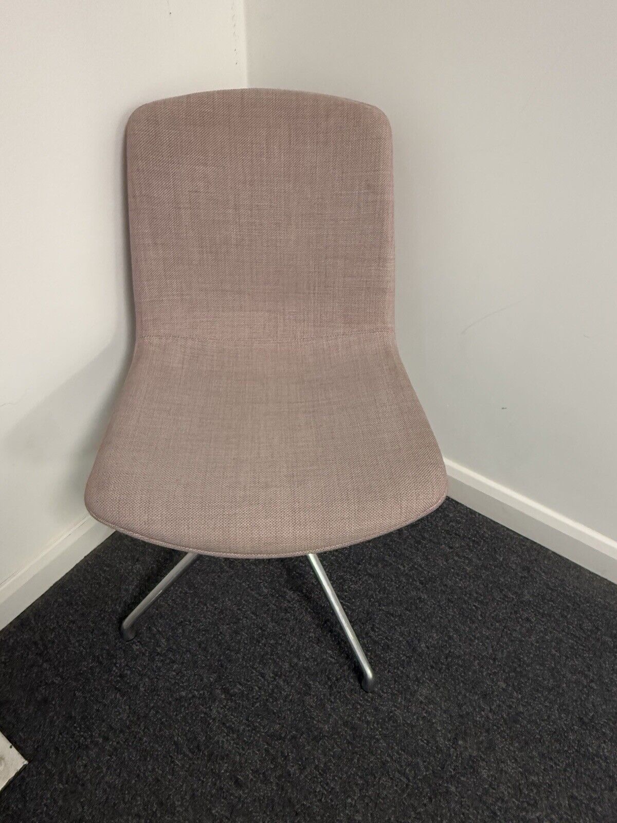 ORANGEBOX CUBB 04 Conference Chair in 8 Fabric Colours 