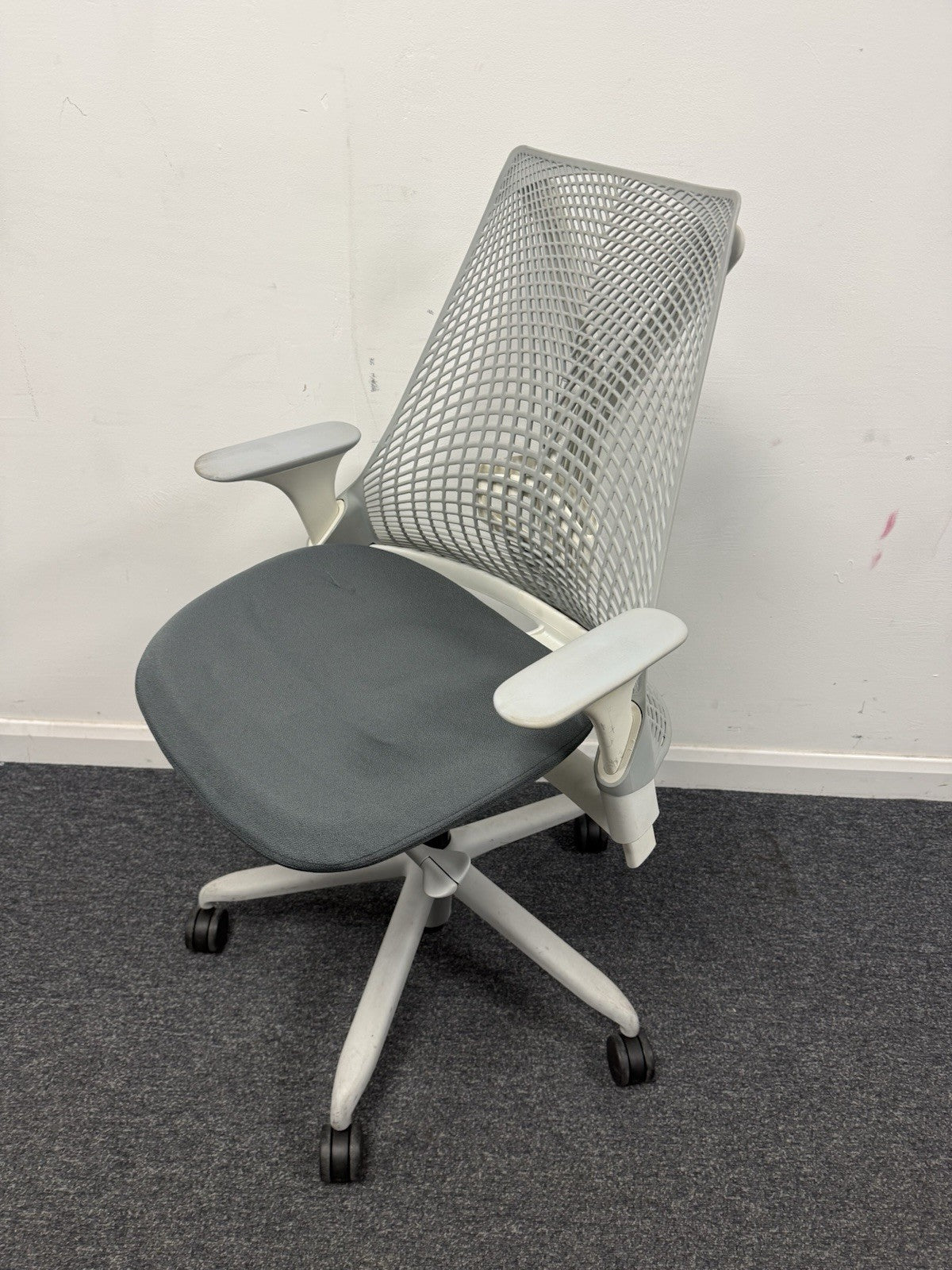Herman Miller Sayl Ergonomic Office Chair Grey Mesh – Adjustable – Fully Working