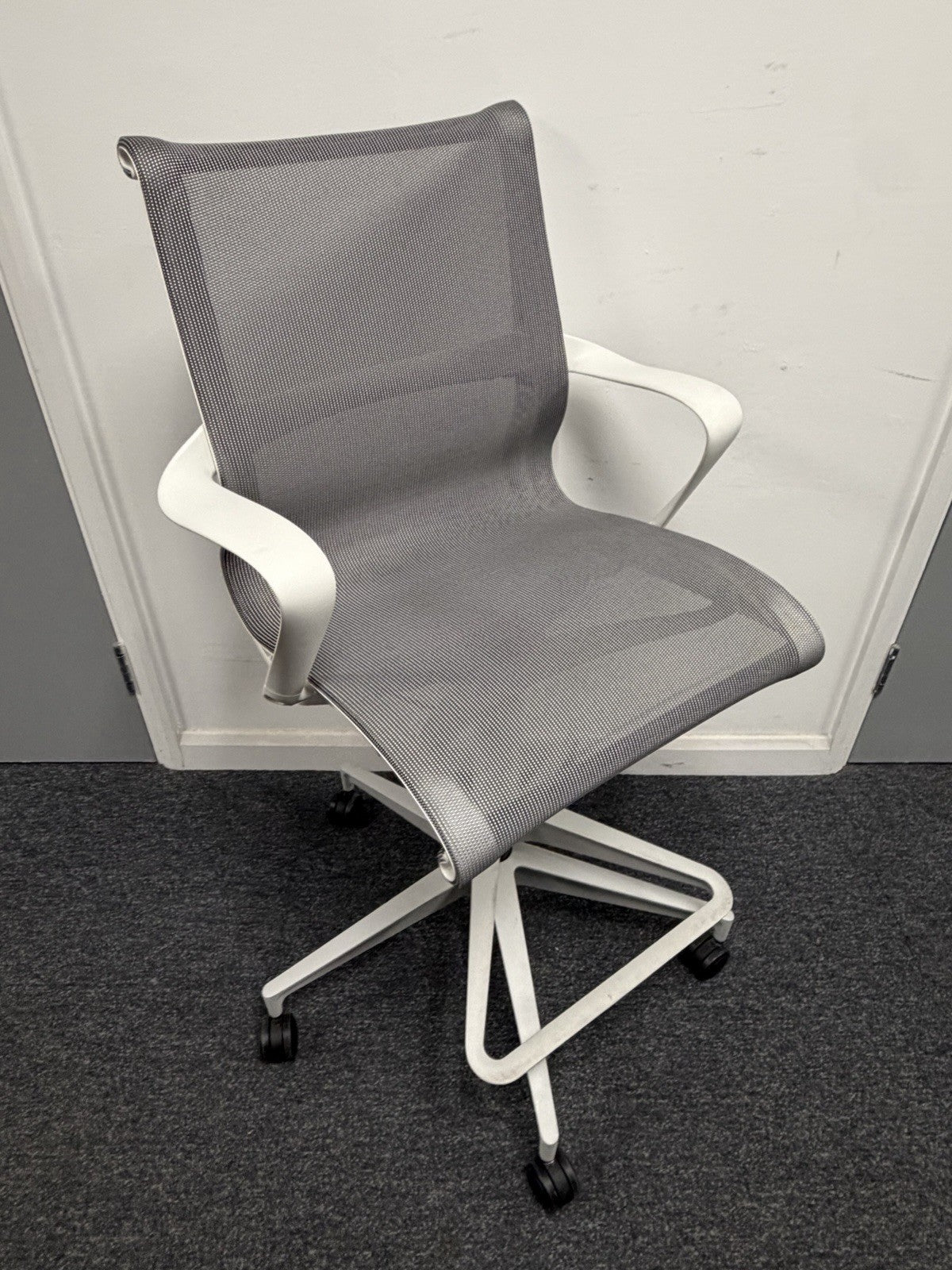 Herman Miller Setu Draughtsman Chair – Grey Mesh Ergonomic Designer Office Chair