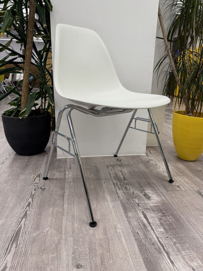 GENUINE CHARLES EAMES DSS CHAIR In Cotton White 729 Model