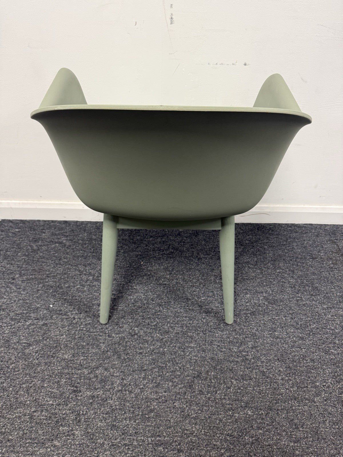 Muuto Visu Lounge Chair – Green – Scandinavian Design Muted Green Tone